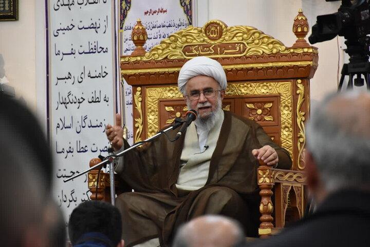 همه مستضعفان جهان به شب نیمه شعبان دل بسته‌اند