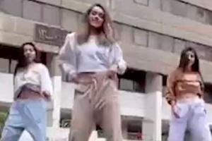 رقص گروهی دختران شهرک اکباتان در روز جهانی زن - Gooya News