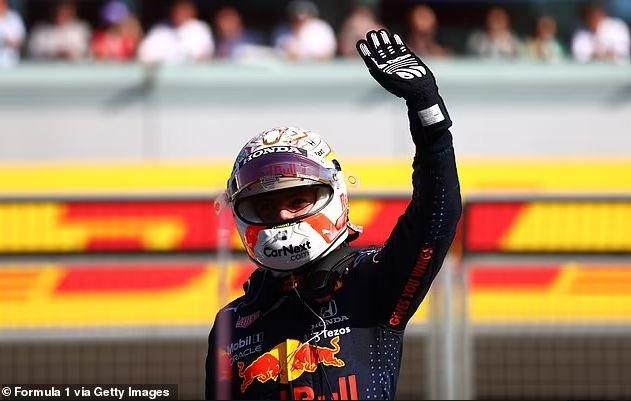 فرستاپن: با لکلرک خیلی درگیر می‌شدیم