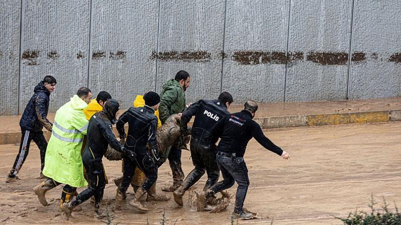 تلفات سیل در مناطق زلزله‌زده ترکیه به دست‌کم ۱۶ نفر رسید