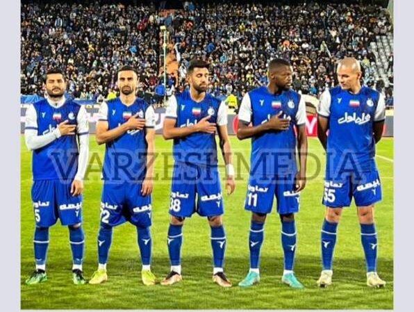 حرکت جنجالی بازیکنان استقلال علیه اسپانسر