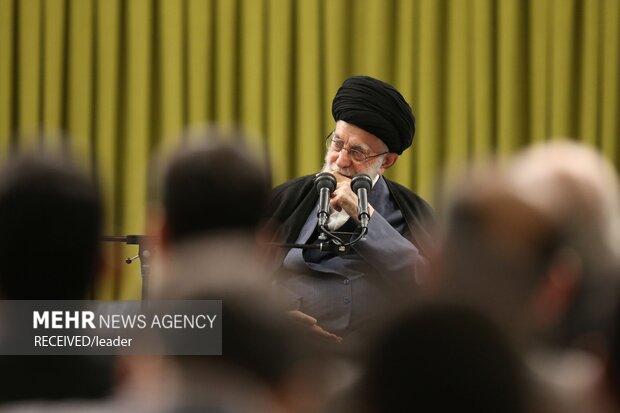 شلوغ‌ترین دیدار شاعران و رهبری چطور گذشت؟