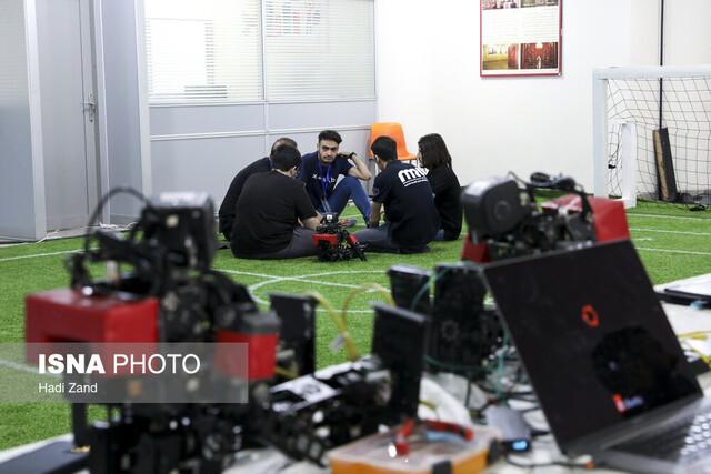 حمایت ۴۰ تا ۹۰ میلیون تومانی معاونت علمی از تیم‌های برگزیده ربوکاپ