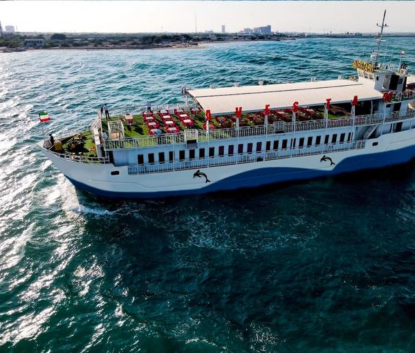  توقیف کشتی تفریحی به دلیل &laquo;گردشگری مختلط&raquo;