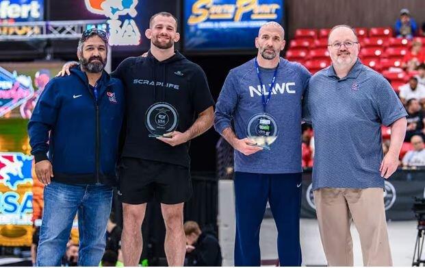 دیوید تیلور بهترین کشتی‌گیر سال آمریکا شناخته شد