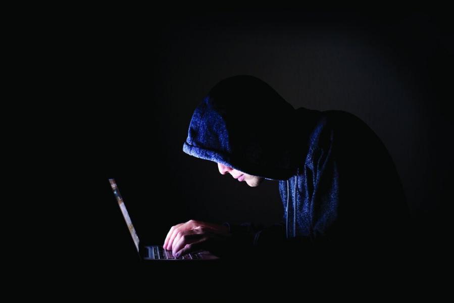 بدنام ترین هکر دنیا را بشناسیم