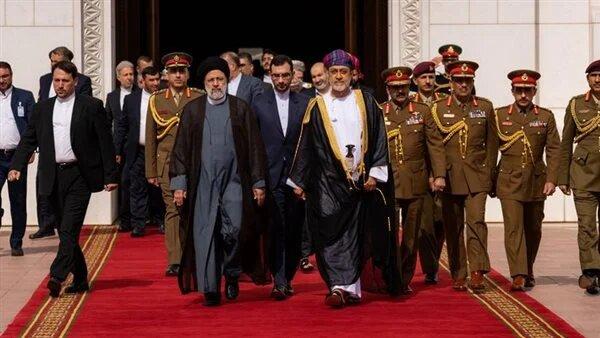 چه کسانی سلطان عمان را در سفرش به تهران همراهی می کنند؟
