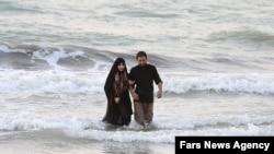 ارعاب در ساحل؛ رادان می‌گوید بی‌حجابها را در سواحل رصد و با آنها مقابله می‌کنیم