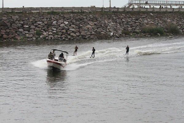 برگزاری ورزش آبی جت اسکی و قایق موتوری در ساحل انزلی