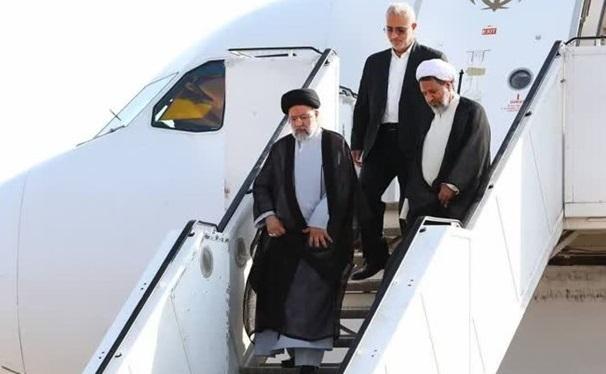 رئیس جمهور وارد فرودگاه رفسنجان شد