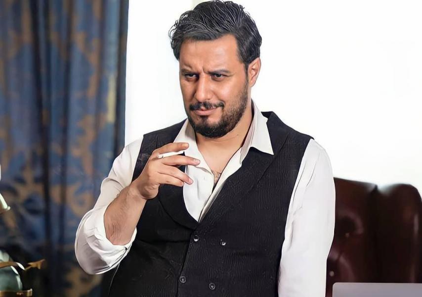 جواد عزتی به کنداکتور آخر هفته رسید