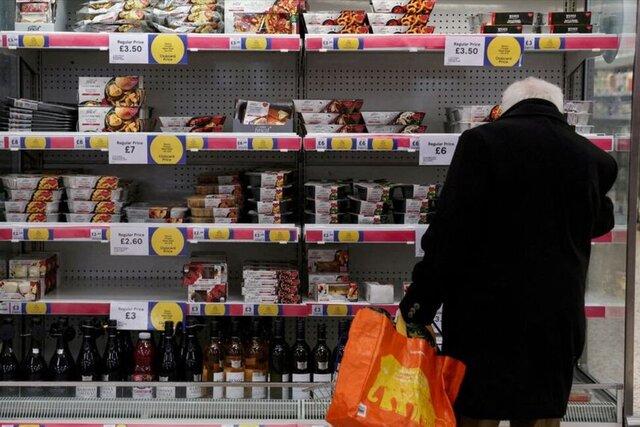 نان، شیر و کره در انگلیس ارزان شد