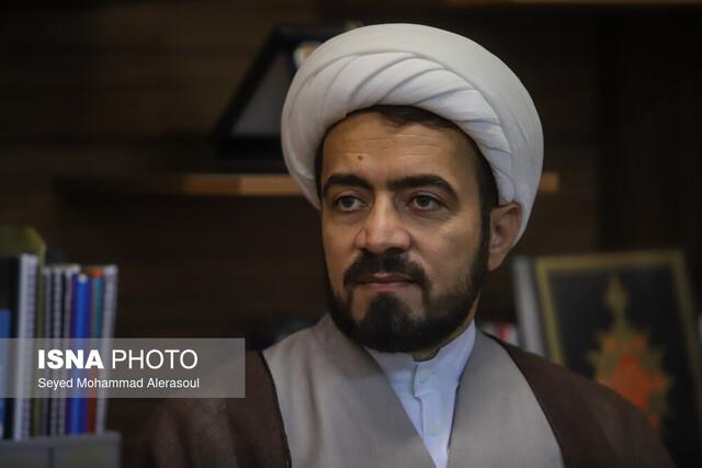 دشمن در راستای تلاش‌های شیطان‌گونه خود، مشکلات را بزرگنمایی می‌کند