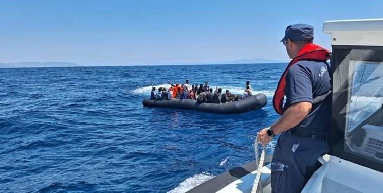 نجات ۳۰ مهاجر در دریای اژه توسط گارد ساحلی ترکیه