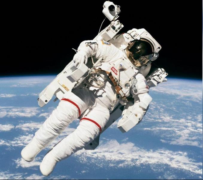 بدون لباس فضایی چقدر می توان در فضا زنده ماند؟ 