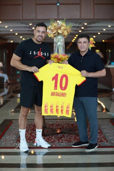 قلعه‌نویی، شماره ۱۰ تیم ترکیه‌ای! (عکس)