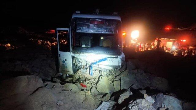 تصادف اتوبوس و پراید در آذربایجان غربی ۴۵ مصدوم و یک کشته برجای گذاشت