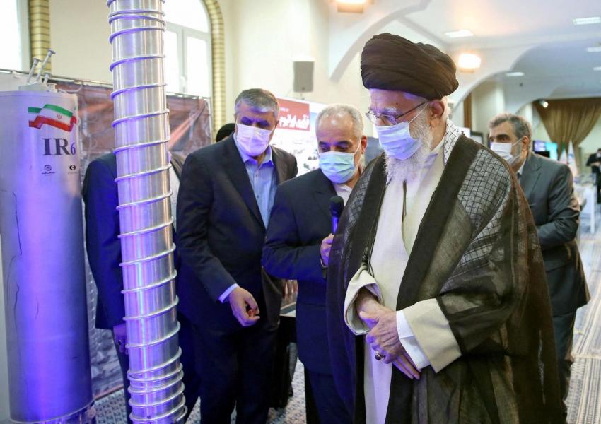  ادعای &laquo;امواج مدیا&raquo; در آستانه فرارسیدن بند غروب برجام: مجوز مذاکره مستقیم ایران و آمریکا صادر شده است 