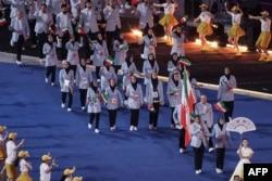پوشش زنان در کاروان‌های ورزشی جمهوری اسلامی؛ از چادر سیاه ۱۳۶۹ تا کت‌وشلوار ۱۴۰۲