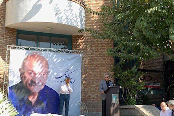 پیکر فردوس کاویانی بدرقه شد/آخرین بازیگر طنز فاخر را از دست دادیم