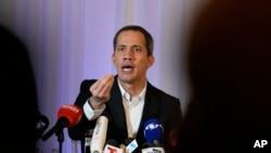 دولت ونزوئلا به دنبال جلب رهبر اپوزیسیون این کشور؛ خوان گوایدو: این آزار است