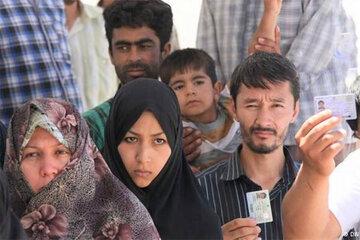 آغاز صدور کارت هویتی، بانکی و سیم‌کارت برای مهاجران افغان/ چند نفر ثبت‌نام کرده‌اند؟
