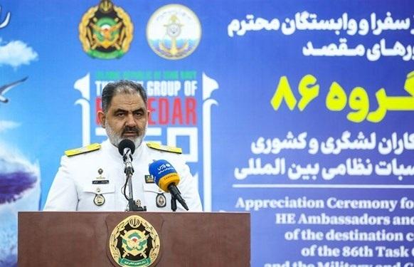 دریادار ایرانی: ما و کشور‌های مقصد ناوگروه ۸۶ به تهدیدات و تحریم‌ها توجهی نکردیم