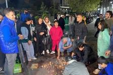 شمع روشن کردن‌ها در تهران ادامه دارد!+ تصاویر