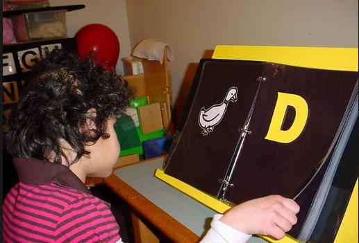 آموزش زبان به کودکان از چه سنی آغاز شود؟