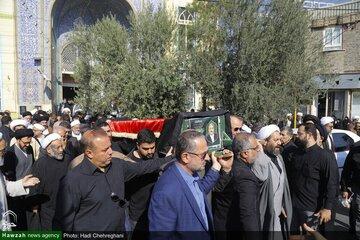 مراسم تشییع پیکر فرزند آیت‌الله استادی با حضور وزیر دولت حسن روحانی/ احمد خاتمی هم آمد +عکس