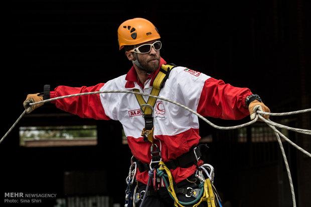 نجات بانوی کوهنورد ۳۸ ساله در ارتفاعات آدرشک مهریز