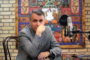 تحریم، دیوار بلند در برابر توسعه کشور است / دچار نوع «۱» و «۲» بی خردی در توسعه هستیم/ «جمهور »دیگر پایه مشروعیت نیست