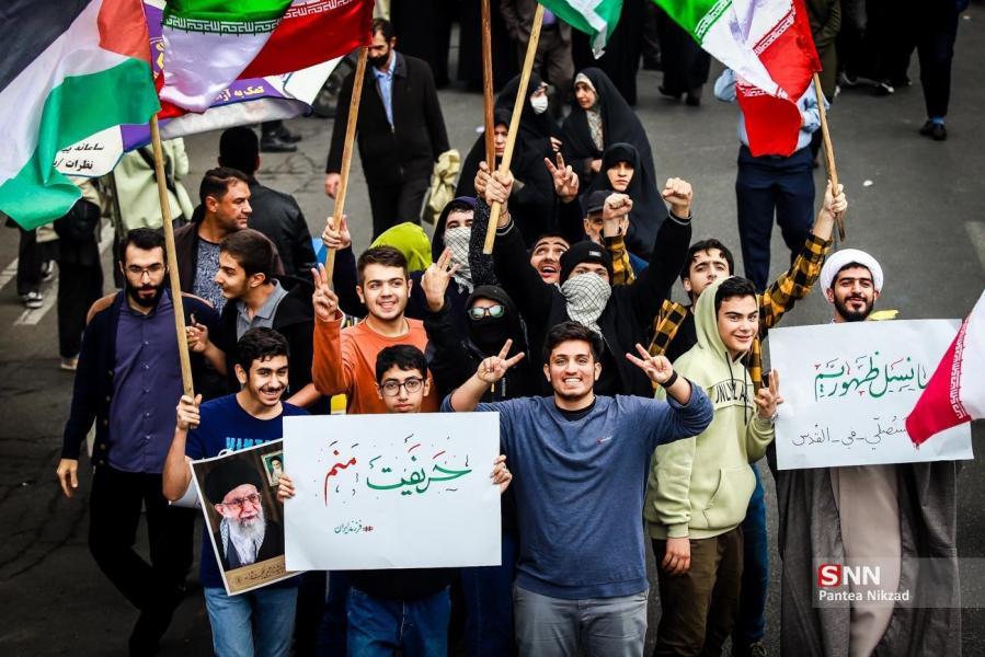 روایتی از تجمع دانشجویان تبریزی مقابل کنسولگری ترکیه / اقدام دانشجویان ناقض منافع ملی بود؟