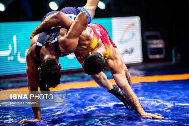 معرفی فینالیست های لیگ برتر کشتی آزاد/ پیروزی قاطع ستاره های کشتی ایران و روسیه