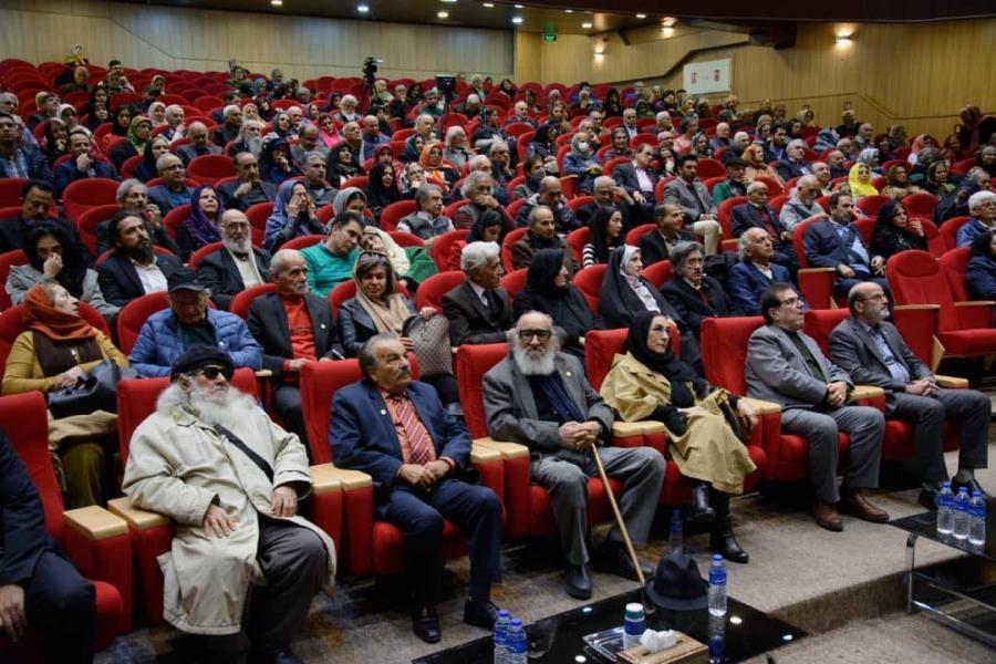 بزرگترین گردهمایی هنرمندان پیشکسوت در شب یلدای مهر برگزار شد