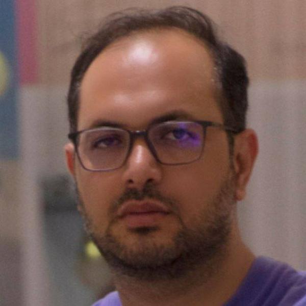 با سیدمهدی حسینی و دالیا گشت آشنا شوید