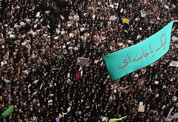 پرچم سبزی که حسینی نبود! چگونه موجب خلق حماسه ۹ دی شد؟