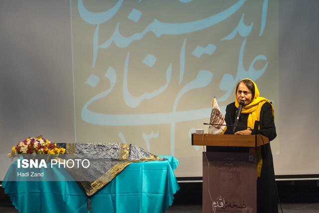 زندگی پرتلاش امیربانو کریمی