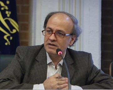 جنونِ محضِ مایکل فرین و خندۀ ملیح کوشک جلالی بر آنچه می‌بینیم و آنچه نمی‌بینیم