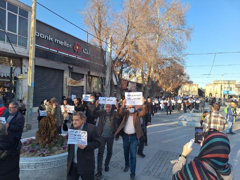 سومین تجمع مردم اراک در اعتراض به مازوت سوزی+فیلم