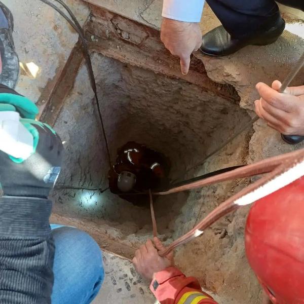 مصدومیت یک کارگر به دلیل گرفتار شدن در چاه