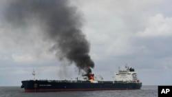 آتش‌سوزی در کشتی تجاری در خلیج عدن خاموش شد