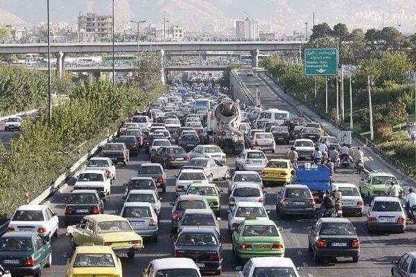 ترافیک در کدام معابر و بزرگراه‌های پایتخت سنگین است