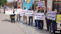 بازنشستگان، کارگران و اصناف معترض دستکم پنج تجمع در شهرهای ایران برگزار کردند