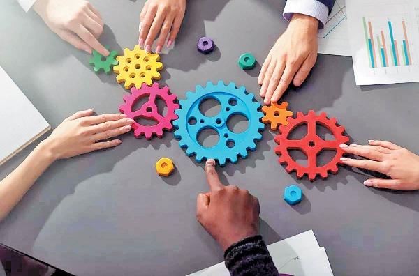 ۱۱۴۲ شرط و مدرک ناهنجار از صدور مجوز‌های کسب و کار کنار گذاشته شد