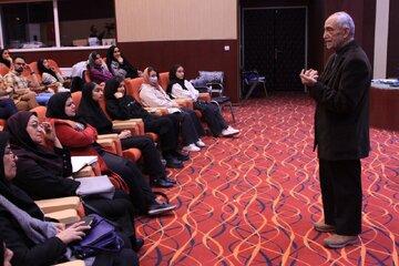 توجه ویژه به نوجوانان در بیست و هشتمین جشنواره بین‌المللی تئاتر کودک و نوجوان  آغاز ۲ کارگاه آموزشی داود کیانیان با حضور نوجوانان