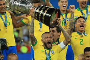 اسطوره فوتبال برزیل و بارسلونا به اتهام تجاوز جنسی به زندان محکوم شد - Gooya News