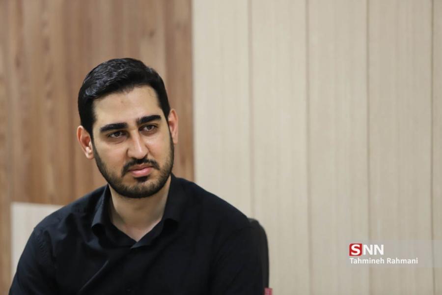 صدری نیا: دوران تریبون یک طرفه گذشته است/ وقتی یک برنامه ۳ بار خداحافظی کرد