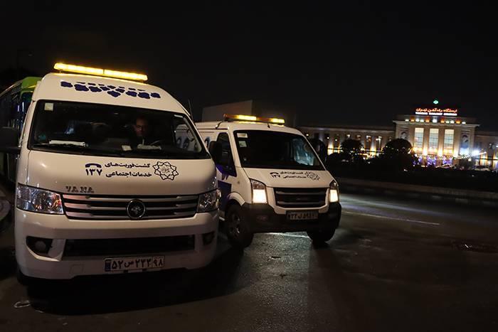 خدمت‌رسانی گشت حامی شهر و مددسرا‌های منطقه ۱۱ به افراد بی‌خانمان