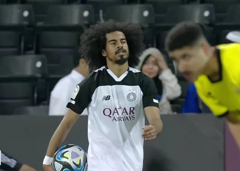 اکرم عفیف 3 گل زد و توپ را بُرد! (عکس)